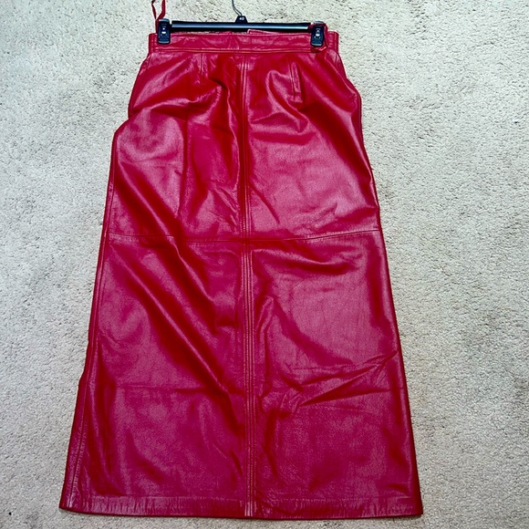 Ladies Genuine Leather Skirt - Picture 1 of 3